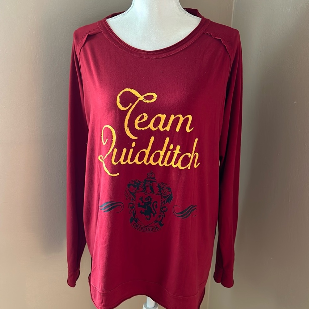 Harry Potter Wizarding World long sleeve, crew neck Team Quidditch tee. Soft.